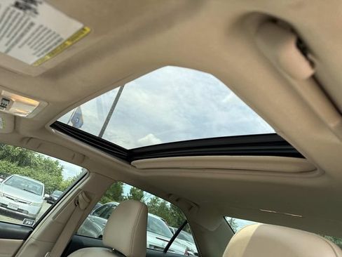 Used 2013 Toyota Camry XLE w/ Leather Pkg FWD image 16