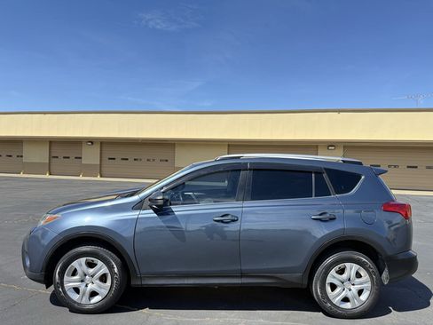 Used 2013 Toyota RAV4 LE image 4