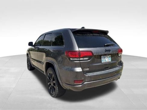 Used 2021 Jeep Grand Cherokee Laredo X AWD/4WD image 5