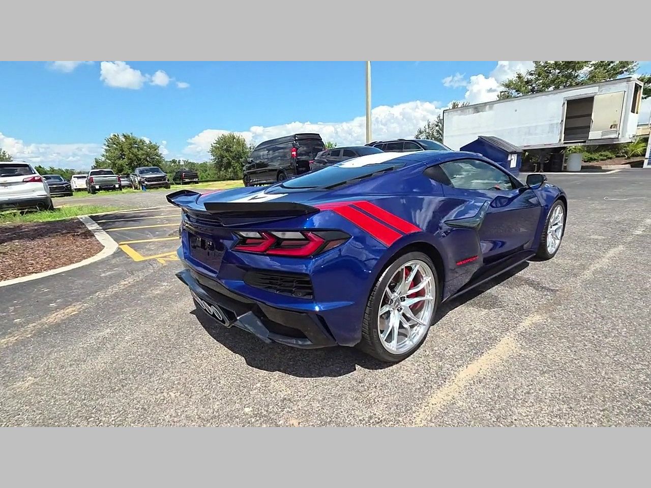 New 2027 Chevrolet Corvette Grand Sport w/ Z52 Sport Performance Package RWD image 18