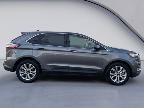 Used 2024 Ford Edge Titanium image 6