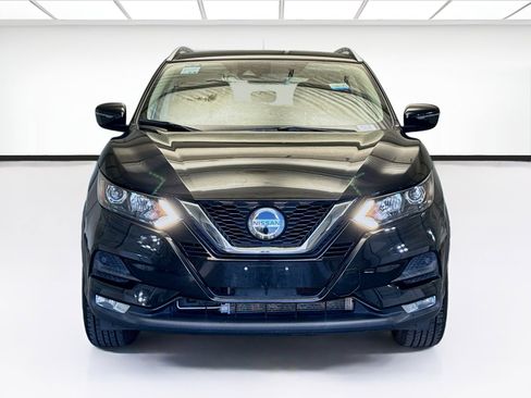 Used 2020 Nissan Rogue Sport SV w/ All-Weather Package image 2