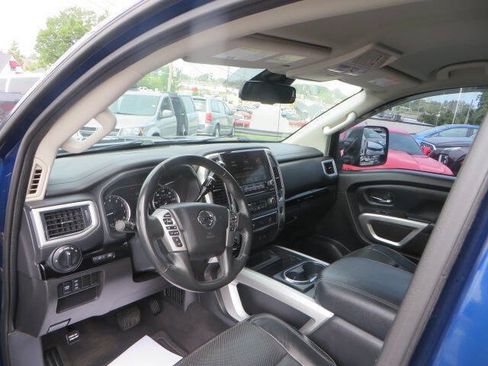 Used 2021 Nissan Titan SV w/ SV Convenience Package AWD/4WD image 15