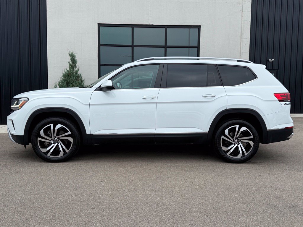 Used 2022 Volkswagen Atlas SEL AWD/4WD image 3