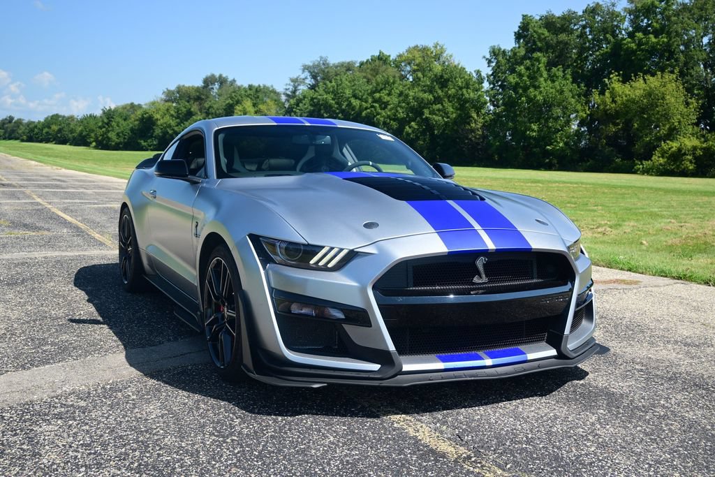 Used 2022 Ford Mustang Shelby GT500 w/ Technology Package RWD image 5