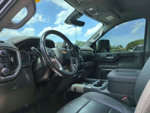 Used 2022 Chevrolet Silverado 2500 LTZ w/ LTZ Plus Package AWD/4WD image 4