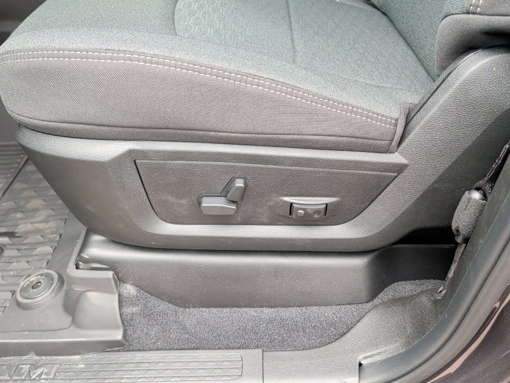New 2026 RAM 2500 Big Horn AWD/4WD image 32