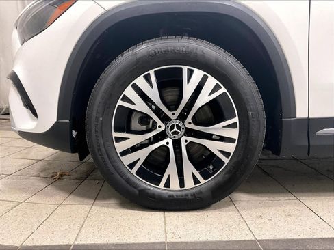 Used 2025 Mercedes-Benz GLA 250 4MATIC image 7