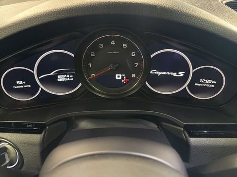 Used 2019 Porsche Cayenne S image 18