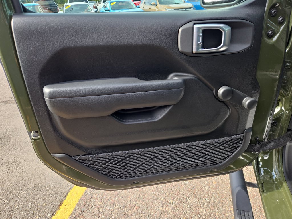 Used 2023 Jeep Wrangler Sport AWD/4WD image 12