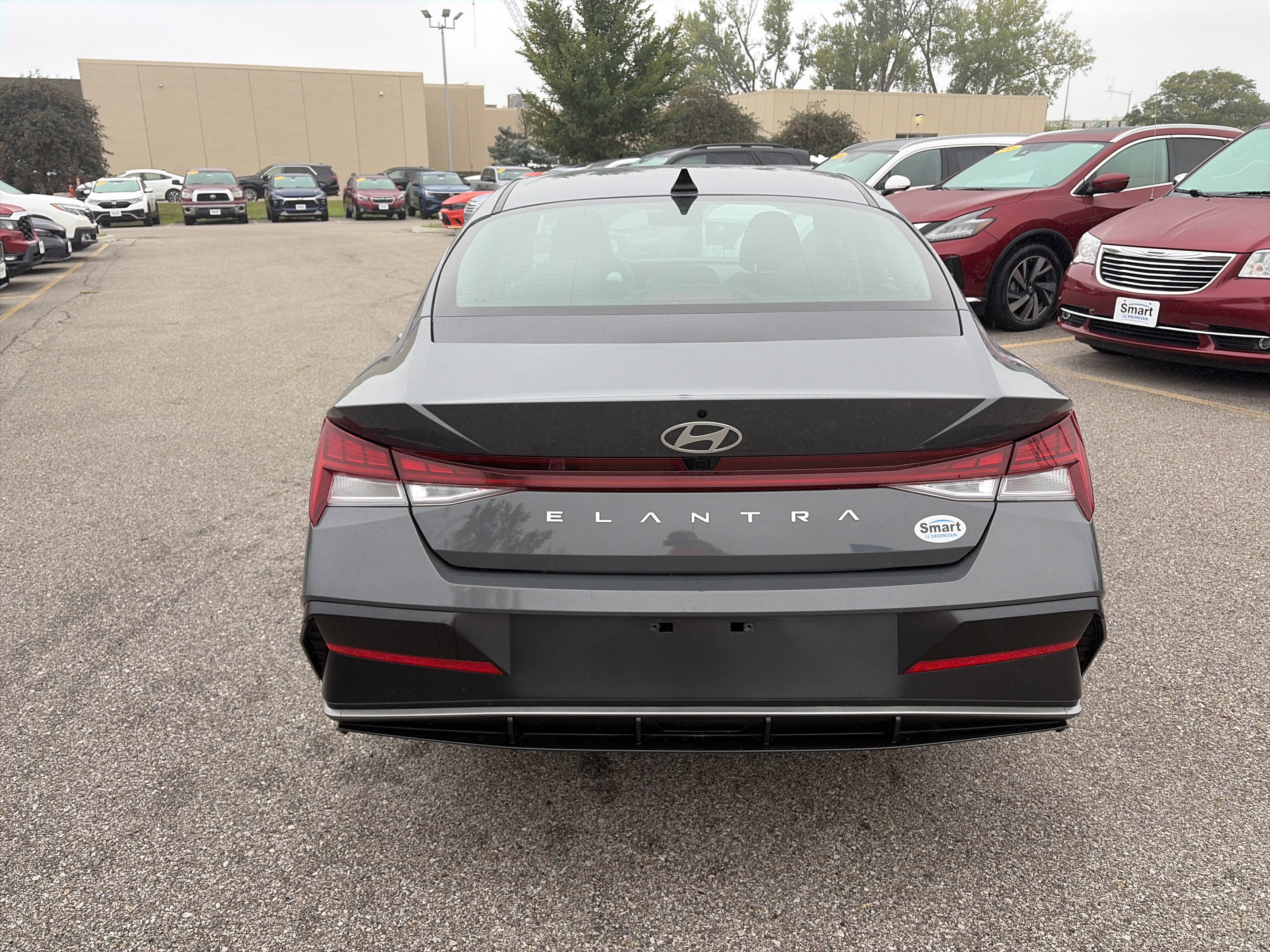 Used 2025 Hyundai Elantra SEL FWD image 6