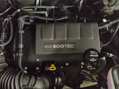 Used 2018 Chevrolet Trax LT w/ LT Convenience Package image 30