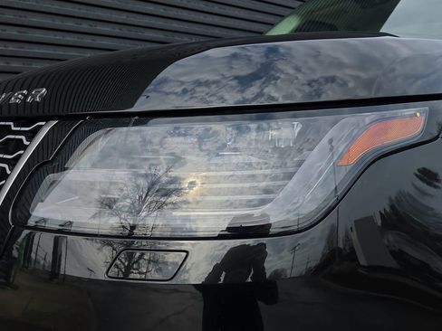 Used 2019 Land Rover Range Rover HSE image 25