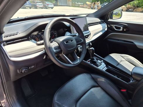 Used 2024 Jeep Compass Limited AWD/4WD image 12