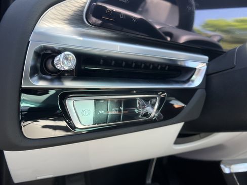 New 2025 Cadillac Lyriq Luxury image 35