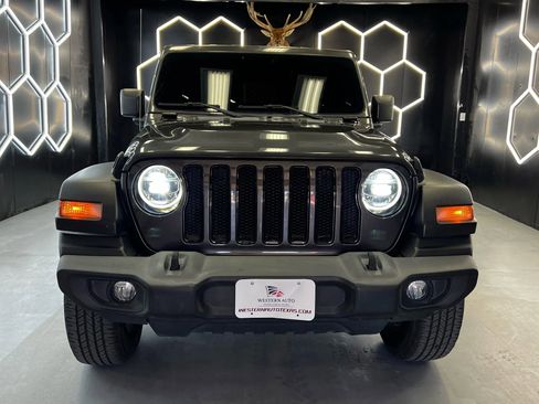 Used 2021 Jeep Wrangler Unlimited Sport AWD/4WD image 2