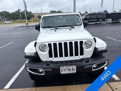 Used 2023 Jeep Gladiator Sport AWD/4WD image 2