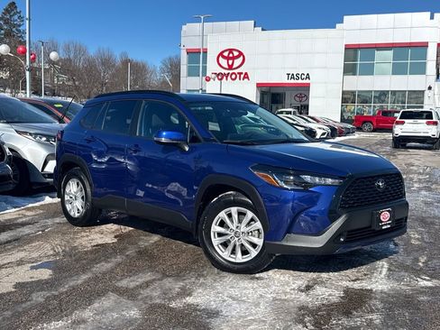 Used 2023 Toyota Corolla Cross LE image 1