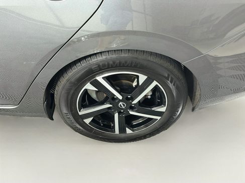 Used 2025 Nissan Sentra SV FWD image 11