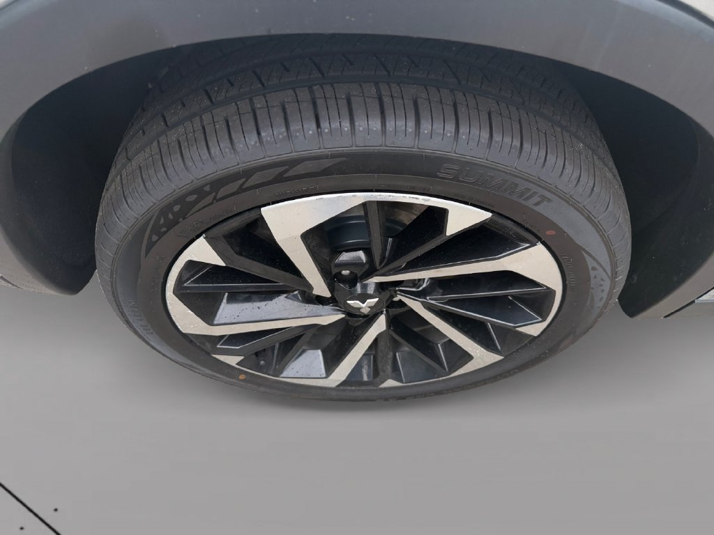 Used 2024 Mitsubishi Outlander 4WD Plug-In Hybrid image 24