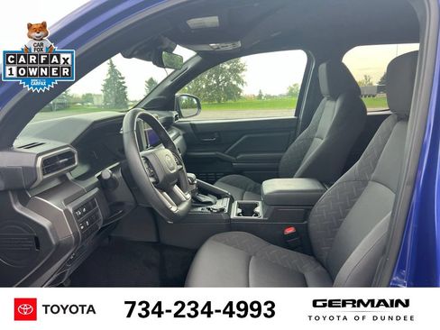 Used 2025 Toyota Tacoma SR5 AWD/4WD image 13