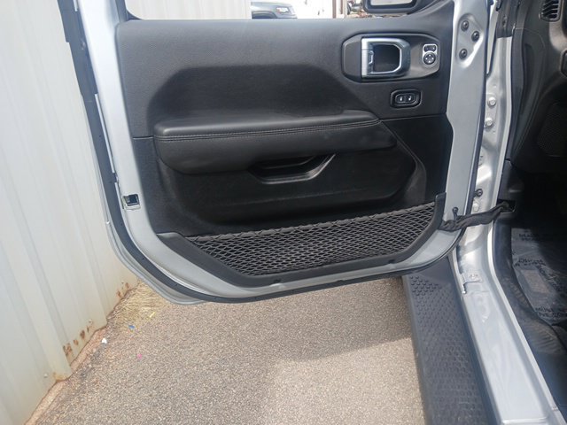 Used 2023 Jeep Wrangler Unlimited Sahara AWD/4WD image 40