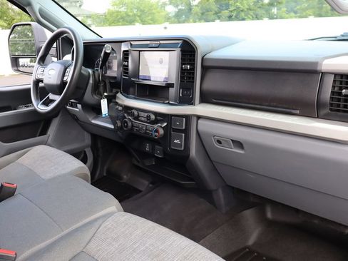 Used 2025 Ford F250 XLT AWD/4WD image 31