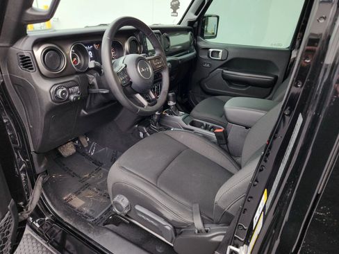 Used 2019 Jeep Wrangler Unlimited Sport S image 7