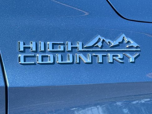 Used 2025 Chevrolet Tahoe High Country AWD/4WD image 30