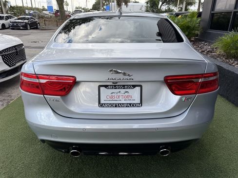 Used 2018 Jaguar XE S RWD image 5
