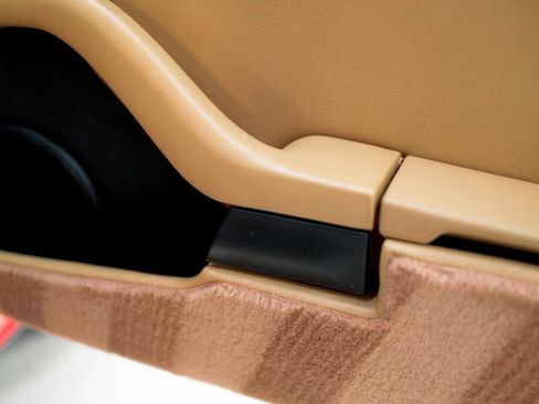 Used 1998 Porsche 911 Carrera image 59