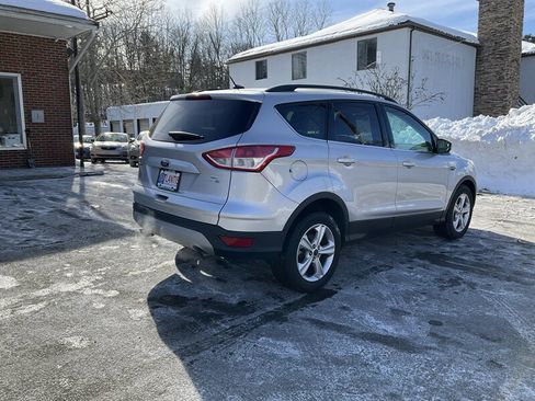 Used 2015 Ford Escape SE w/ Equipment Group 201A image 5