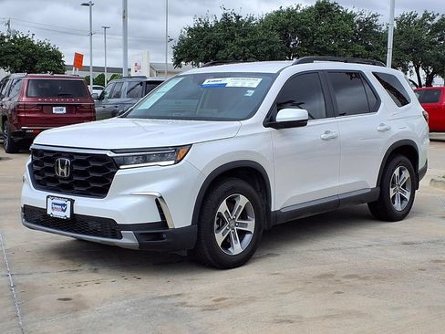 Certified 2024 Honda Pilot EX-L image 3