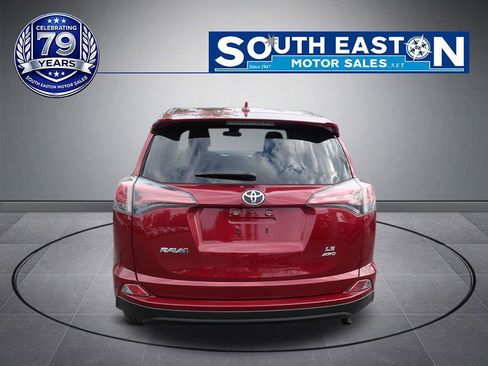 Used 2018 Toyota RAV4 LE w/ All Weather Liner Package AWD/4WD image 4