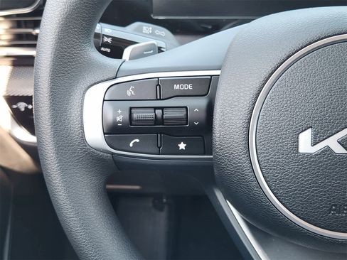 New 2025 Kia Sportage LX image 25
