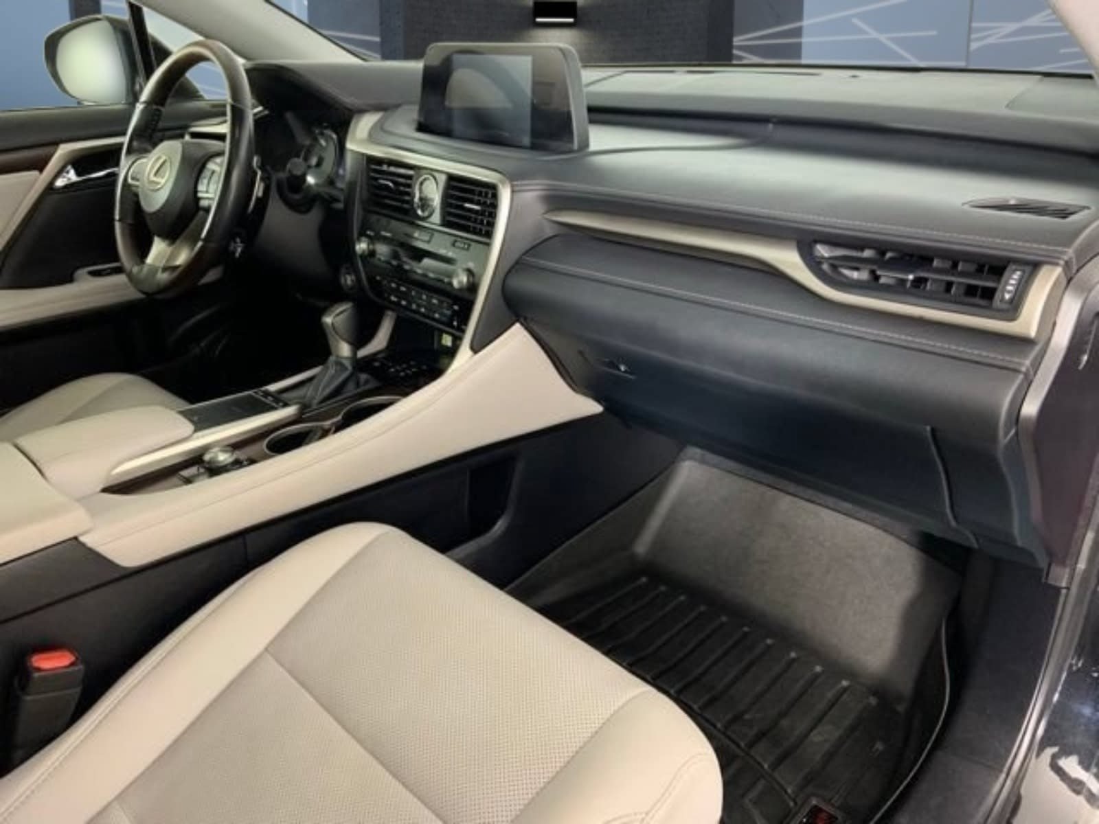 Used 2021 Lexus RX 350 FWD w/ Premium Package image 16