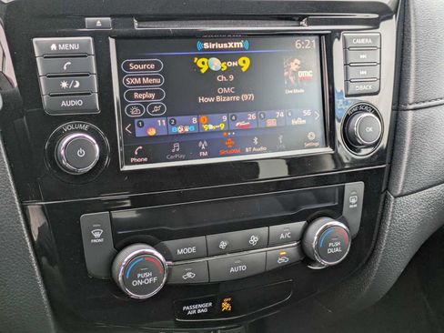 Used 2020 Nissan Rogue SV image 26