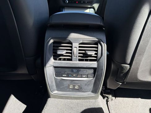 Used 2025 BMW 330i Sedan image 21