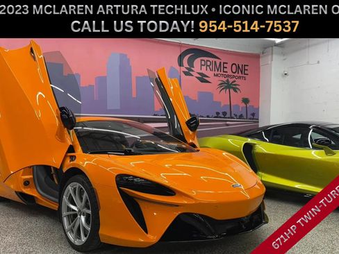 Used 2023 McLaren Artura RWD image 1
