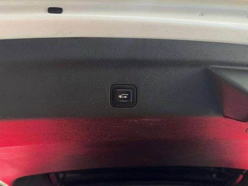 Used 2021 Cadillac Escalade Luxury image 59