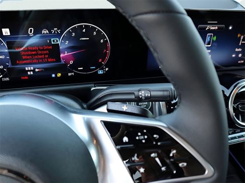 New 2026 Mercedes-Benz GLB 250 4MATIC image 37