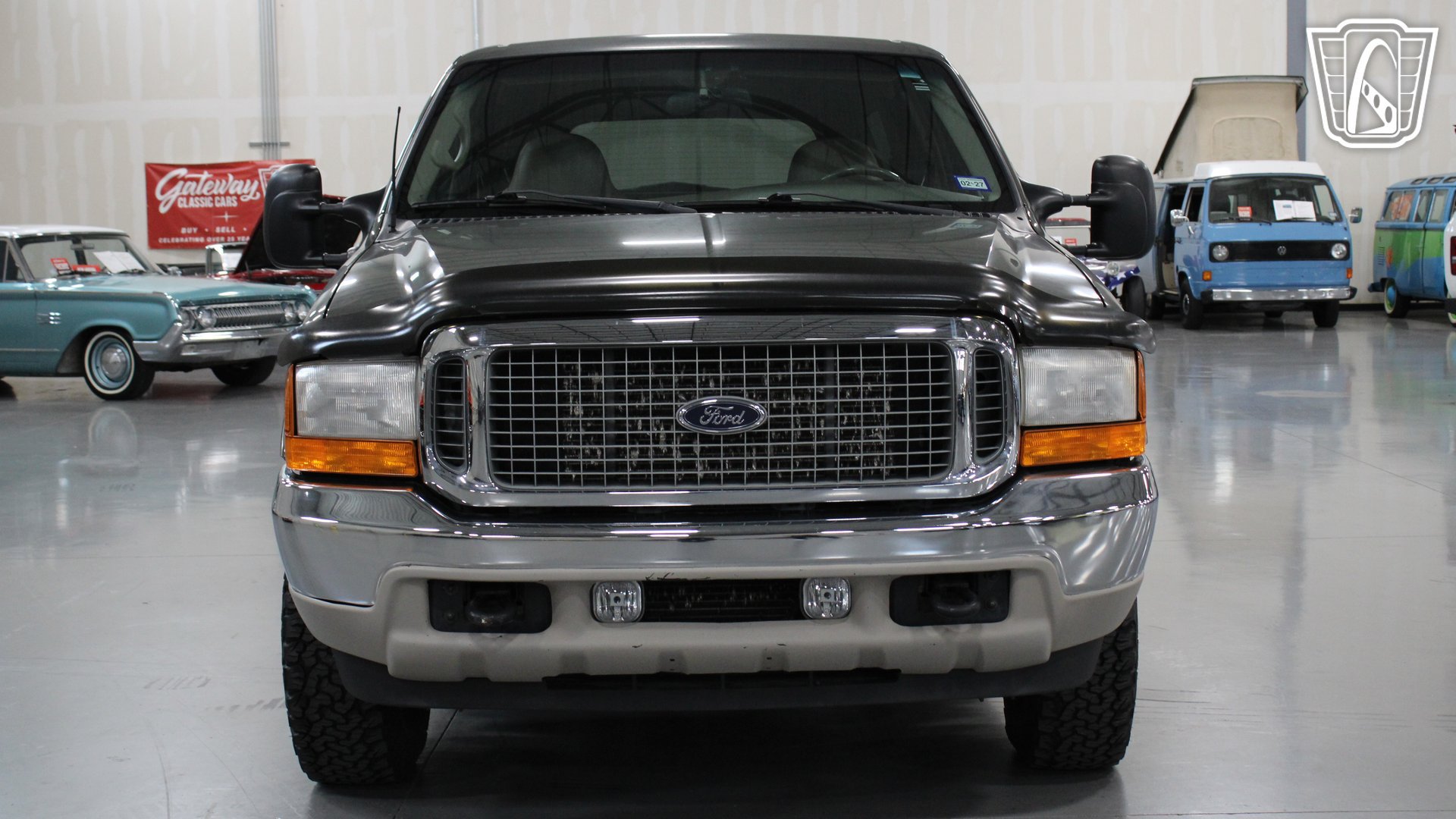 Used 2001 Ford Excursion Limited AWD/4WD image 2