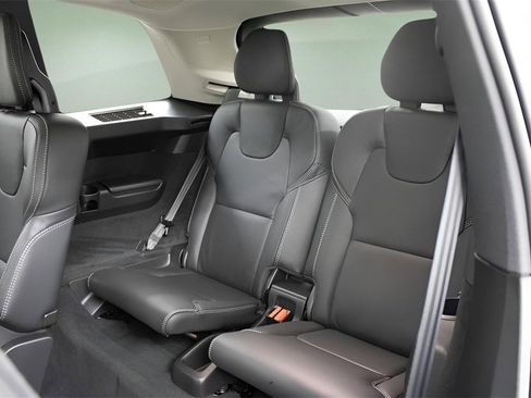 New 2025 Volvo XC90 T8 Ultra w/ Protection Package Premier image 34