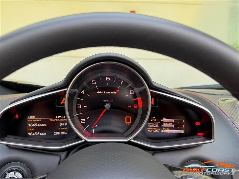 Used 2014 McLaren MP4-12C Spider RWD image 15