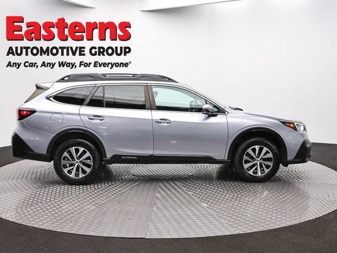 Used 2022 Subaru Outback Premium AWD/4WD image 4