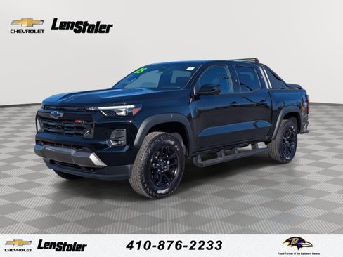Used 2025 Chevrolet Colorado Z71 w/ Midnight Edition image 1