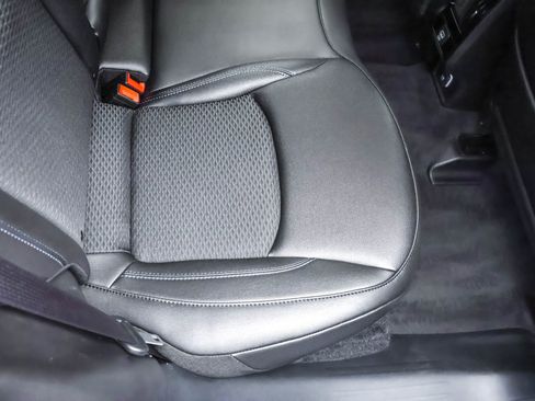 Used 2025 Jeep Compass Latitude w/ Altitude Special Edition image 38