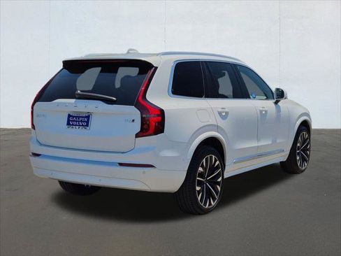 Used 2026 Volvo XC90 B6 Plus w/ Protection Package Premier AWD/4WD image 5