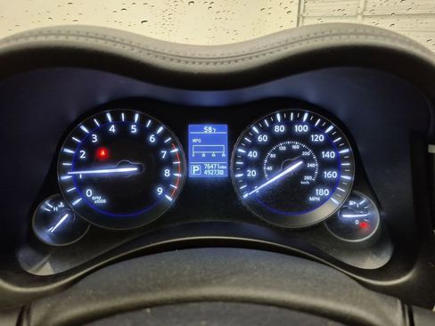 Used 2015 INFINITI Q70 L 5.6 w/ V8 Deluxe Technology Package image 11