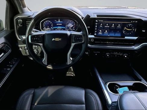 Used 2024 Chevrolet Silverado 2500 LTZ w/ LTZ Plus Package image 9